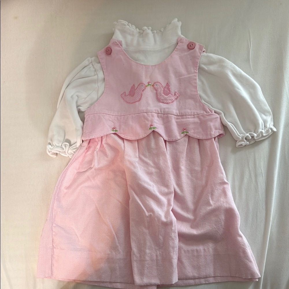Petit Ami Pink and White Ruffled Accessories